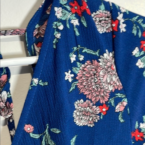 Three Hearts Blue and White Floral Romper with Wrap Design - Picture 3 of 7